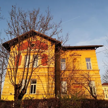 The Villa, Center 게스트하우스 *