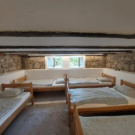 The Villa, Center Pensión *