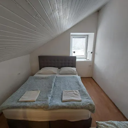 Pensión The Villa, Center