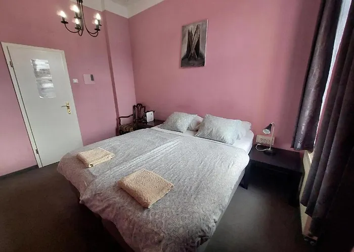 The Villa, Center Guest house *